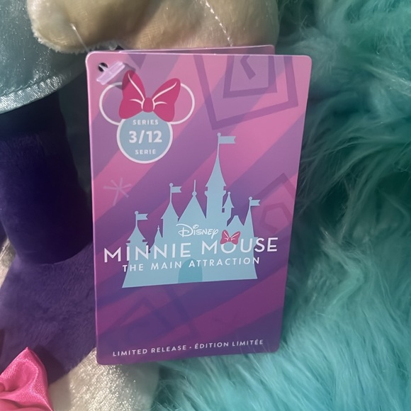 Disney Minnie Mouse The Main Attraction Mad Tea Party Plush - Picture 3 of 5